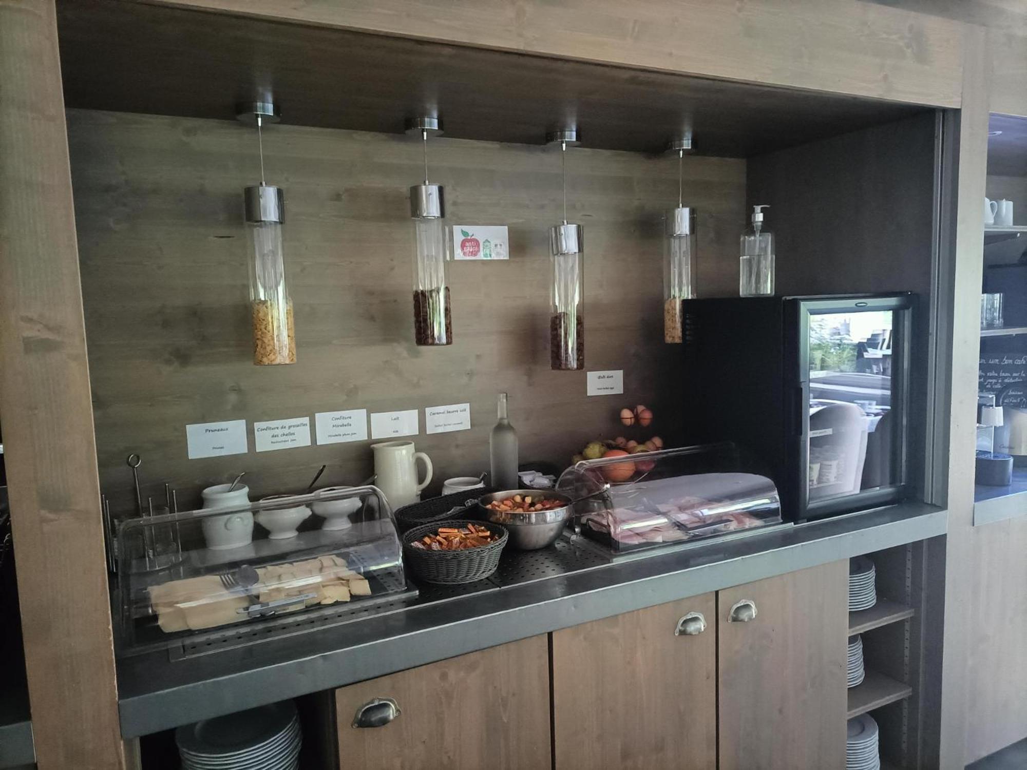 Logis La Residence Le Val-dʼAjol Kültér fotó